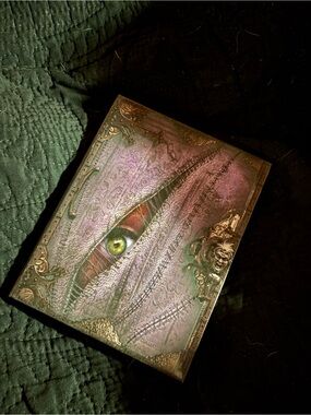 Purple & Green Bronzer Palette — Women Makeup Bronzer & Contour